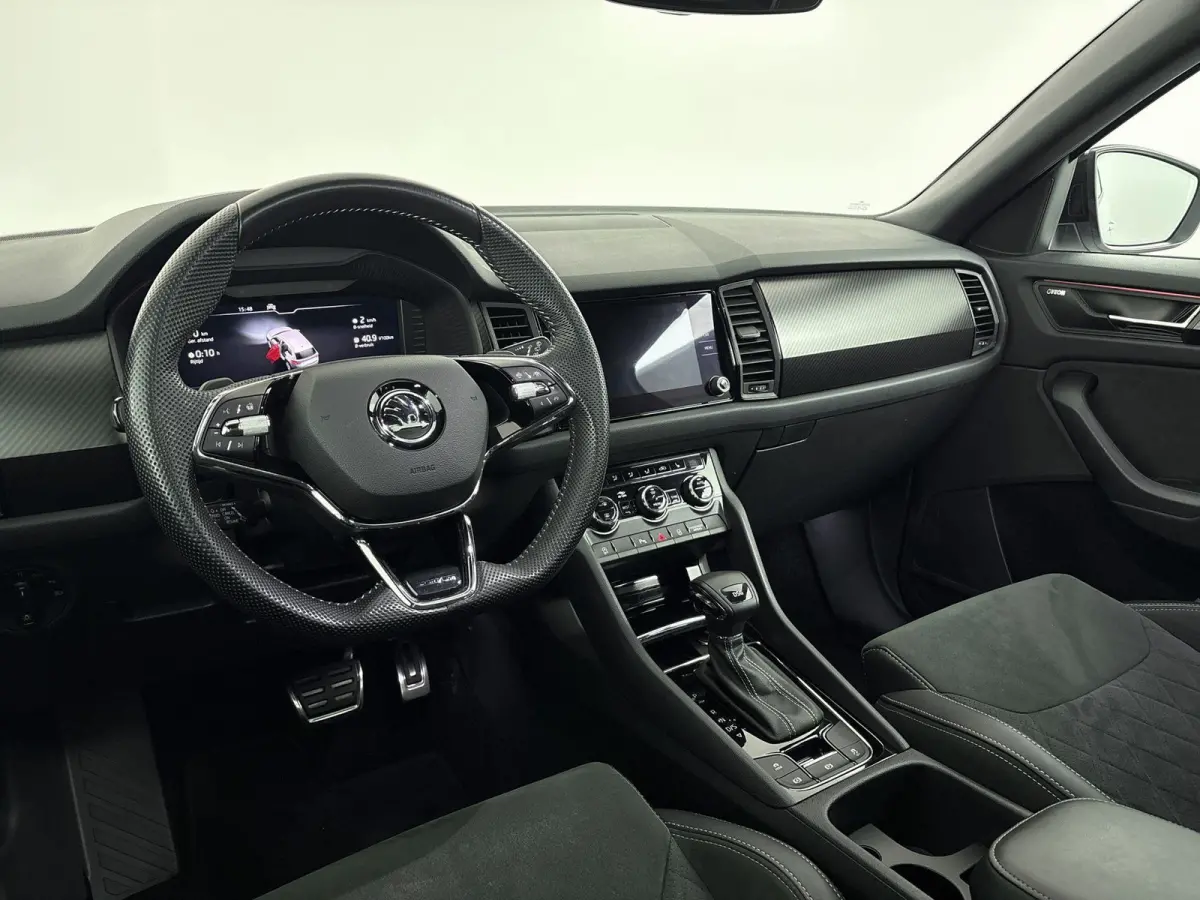 1.5 TSI Sportline Business Airco | Achteruitrijcamera | Alcantara Bekleding | Trekhaak Uitklapbaar |  Sportline |  DSG | Cruise Control | Electronic Climate Control | Elektrisch Verstelbare 