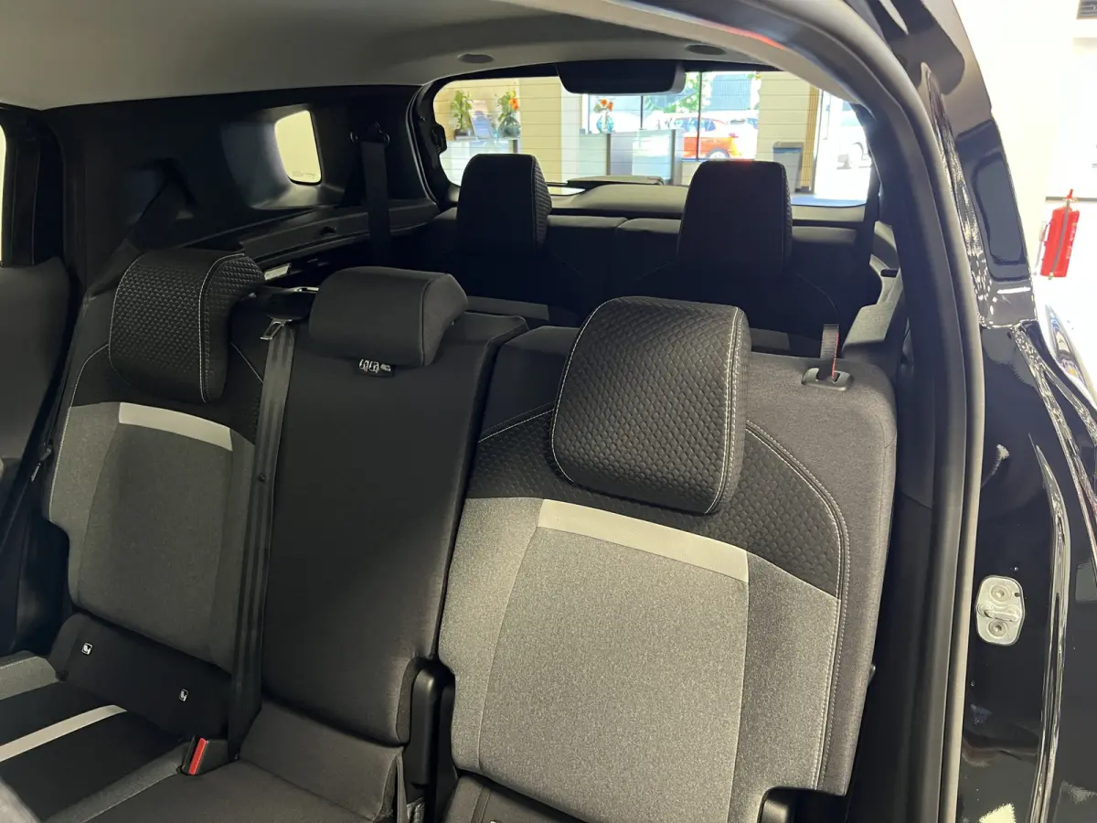 1.2 T HYBRID 145PK GS / 7-PERS. / KEYLESS / NAVI / STOEL-STUURVERW. /