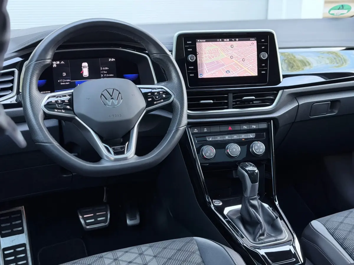 1.5 TSI 3xR-Line Pano/Keyless/Camera
