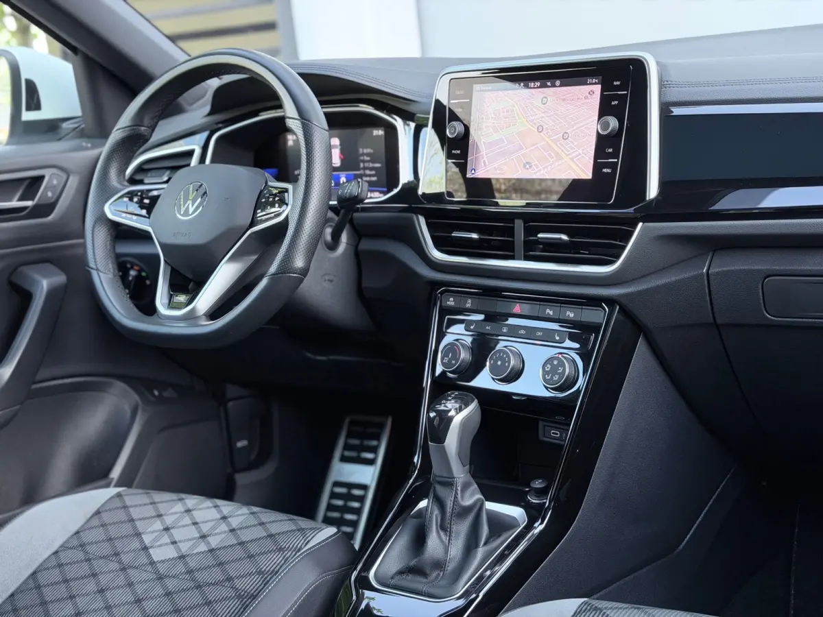 1.5 TSI 3xR-Line Pano/Keyless/Camera