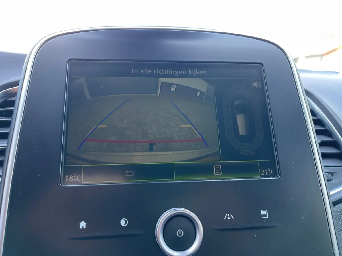1.2 TCe Intens/Dealer-onderhouden/Camera/Navi/Cruise-c/Climate-c/Trekaak/kylles/Park Assist