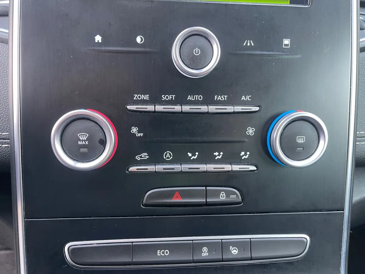 1.2 TCe Intens/Dealer-onderhouden/Camera/Navi/Cruise-c/Climate-c/Trekaak/kylles/Park Assist