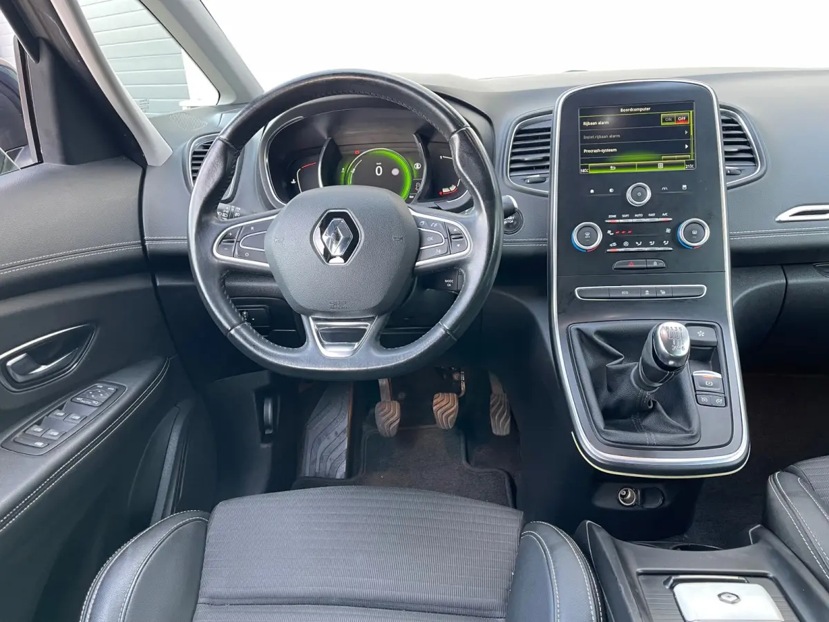 1.2 TCe Intens/Dealer-onderhouden/Camera/Navi/Cruise-c/Climate-c/Trekaak/kylles/Park Assist