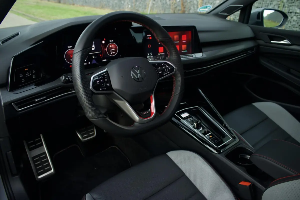 8 GTI Clubsport| LEER - Pano - H/K - Estoril