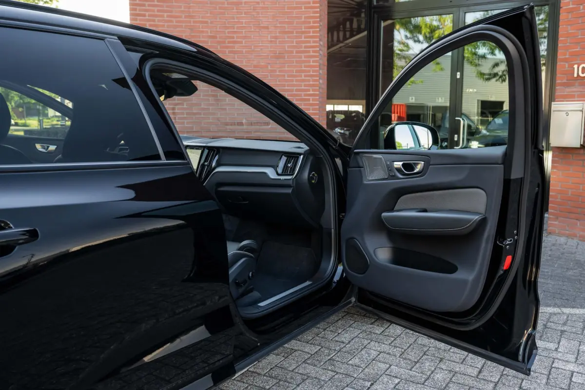 2.0 T6 AWD Black Edition Pano 360° Trekhaak H/K