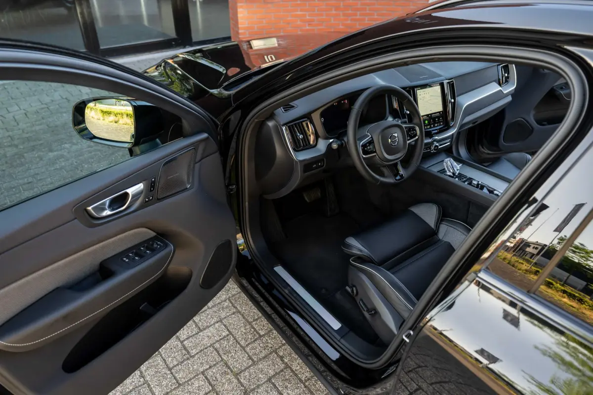 2.0 T6 AWD Black Edition Pano 360° Trekhaak H/K