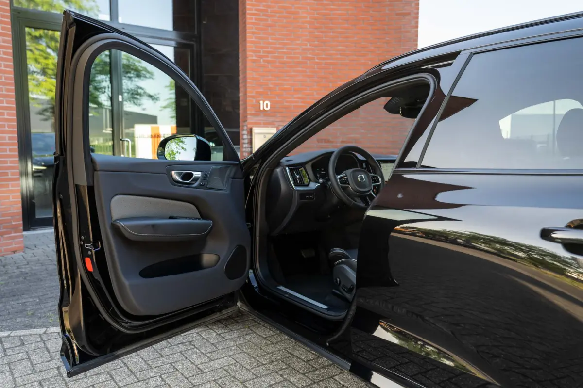 2.0 T6 AWD Black Edition Pano 360° Trekhaak H/K
