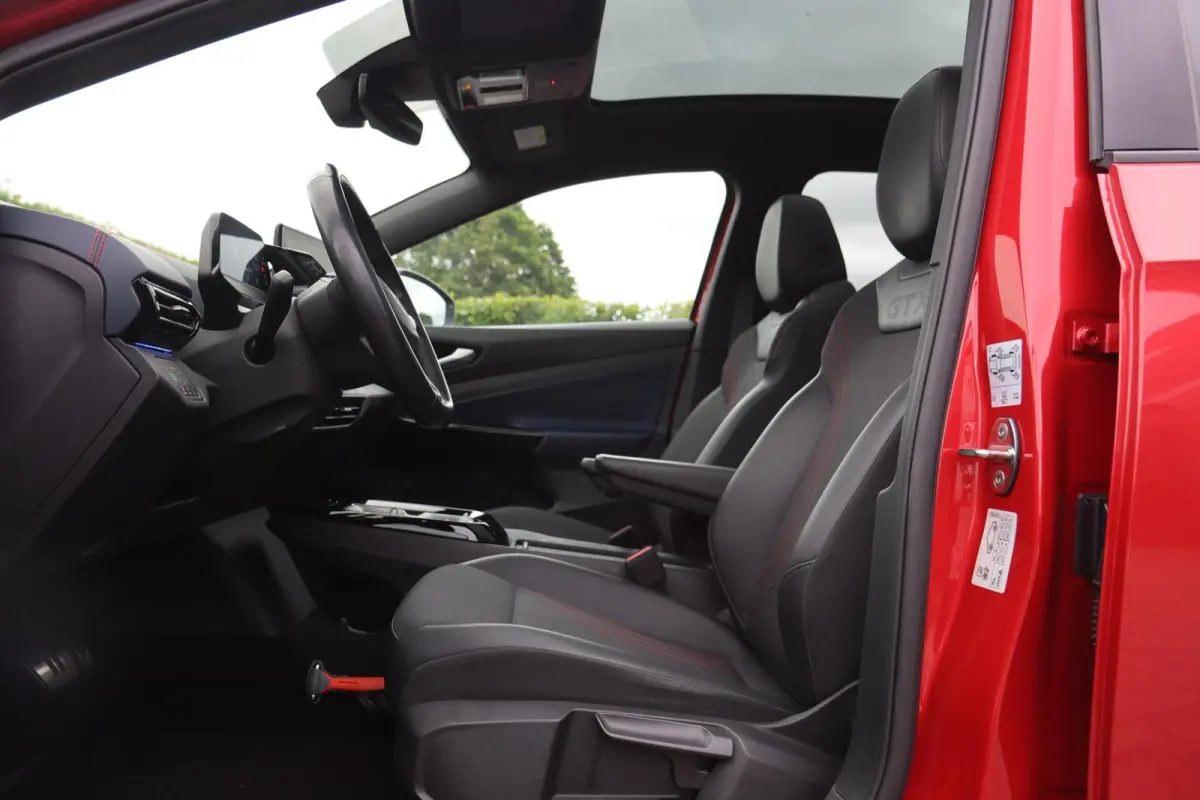 GTX 4Motion 77 kWh 300 Pk HUD 🖥️ | 360° 📸 | PANO ☀️ | MATRIX IQ.LIGHT 💡 | ACC 🚗 | CARPLAY 📱|1e eigenaar