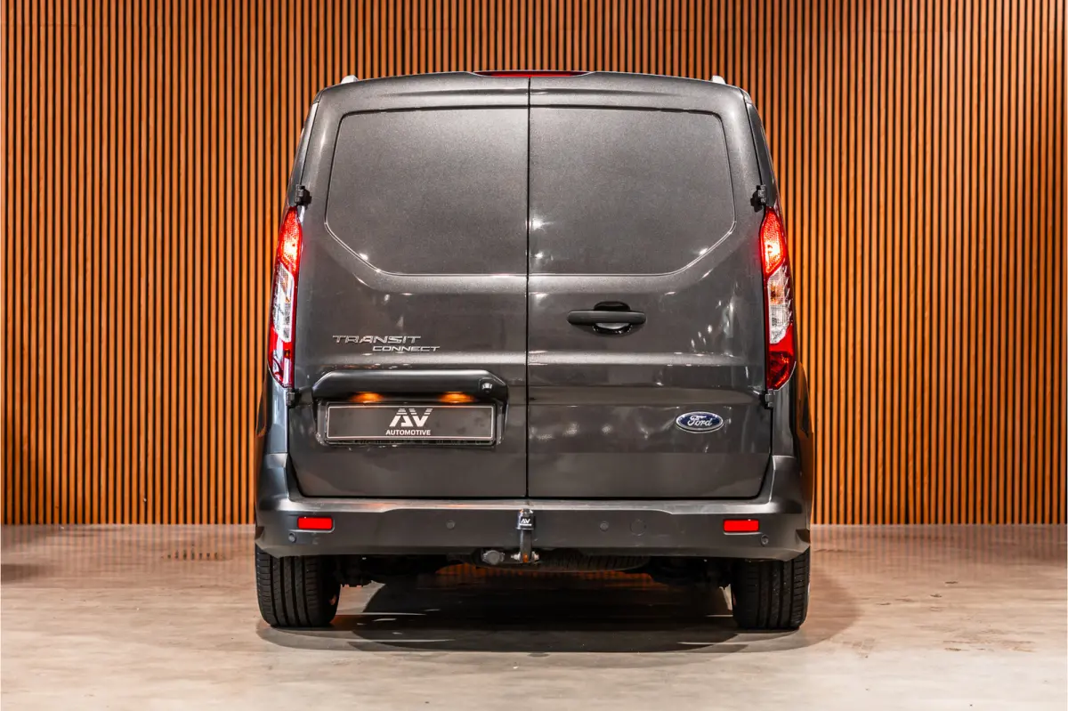 1.0 Ecoboost L2 | Marge | BTW & BPM Vrij | CarPlay | Camera | Navigatie | Stoelverwarming | DAB | 3-Zitter | Trekhaak | Nieuwe APK