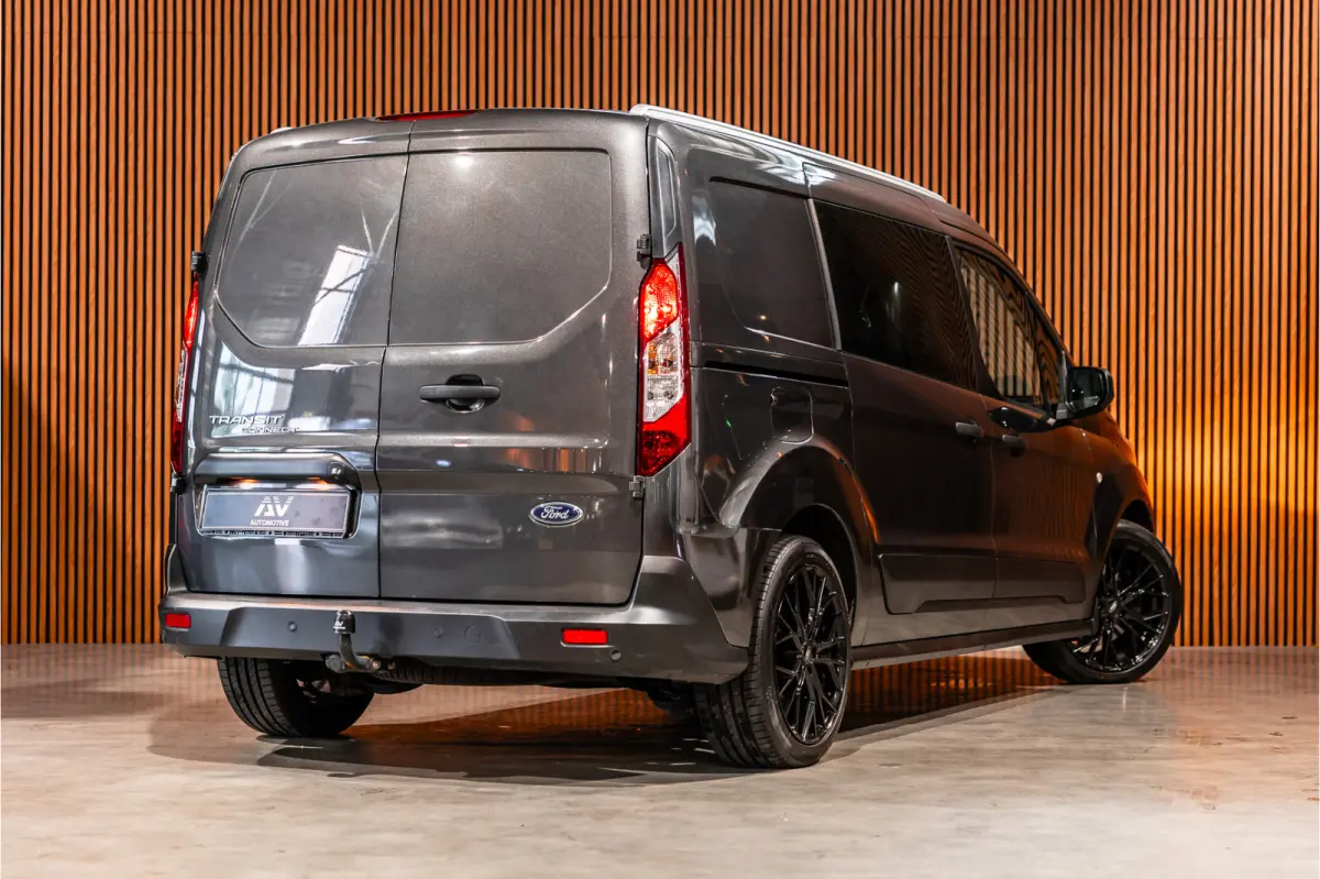 1.0 Ecoboost L2 | Marge | BTW & BPM Vrij | CarPlay | Camera | Navigatie | Stoelverwarming | DAB | 3-Zitter | Trekhaak | Nieuwe APK