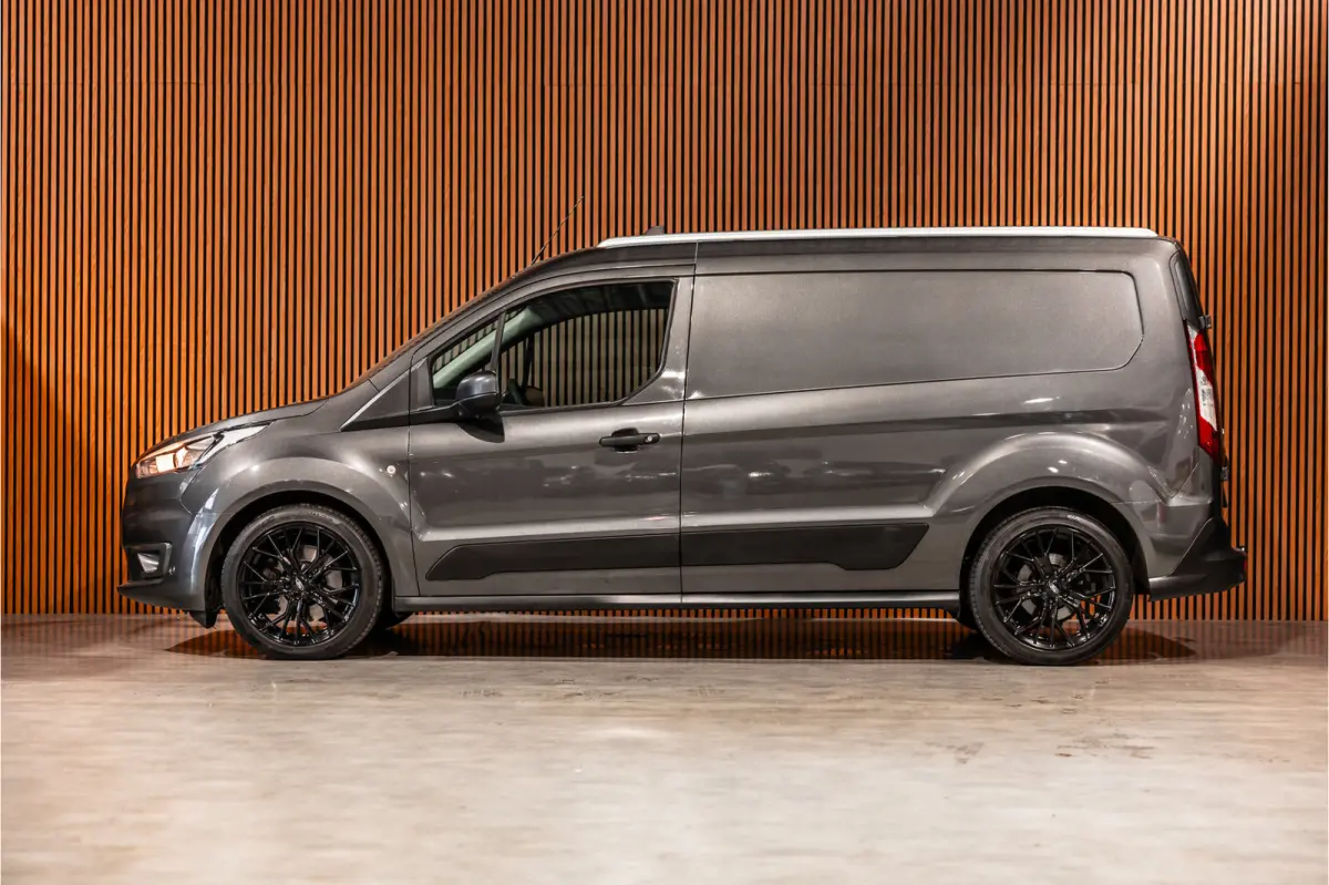 1.0 Ecoboost L2 | Marge | BTW & BPM Vrij | CarPlay | Camera | Navigatie | Stoelverwarming | DAB | 3-Zitter | Trekhaak | Nieuwe APK