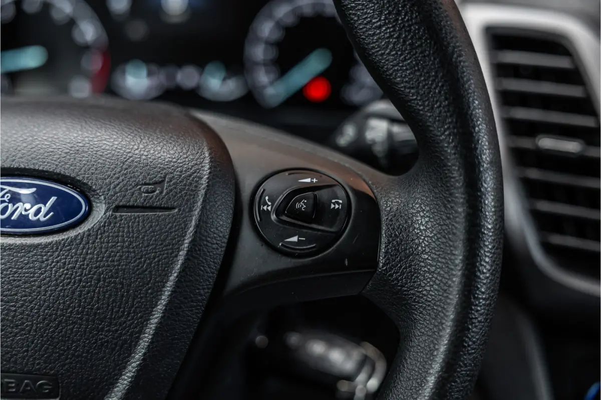1.0 Ecoboost L2 | Marge | BTW & BPM Vrij | CarPlay | Camera | Navigatie | Stoelverwarming | DAB | 3-Zitter | Trekhaak | Nieuwe APK