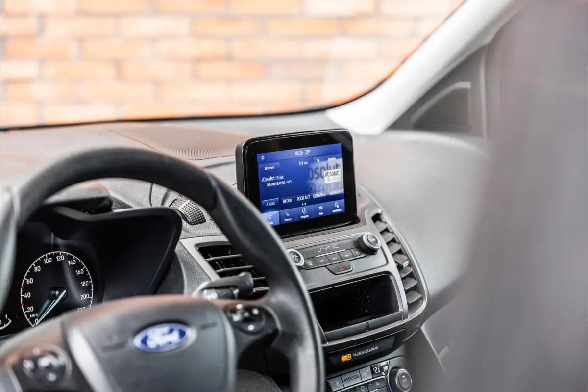 1.0 Ecoboost L2 | Marge | BTW & BPM Vrij | CarPlay | Camera | Navigatie | Stoelverwarming | DAB | 3-Zitter | Trekhaak | Nieuwe APK