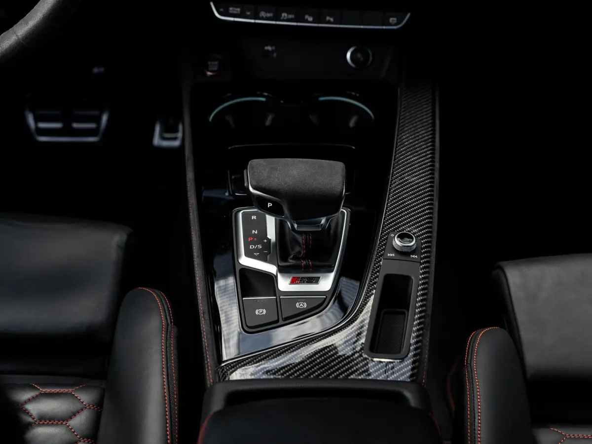 2.9 TFSI RS 4 quattro competition plus kuipstoelen | BANG & OLUFSEN | 280 KM/U | PANORAMA/SCHUIF-KANTEDAK | NARDOGRIJS | ADAPTIVE CRUISE CONTROL | CARBON INTERIEUR | KEYLESS ENTRY |