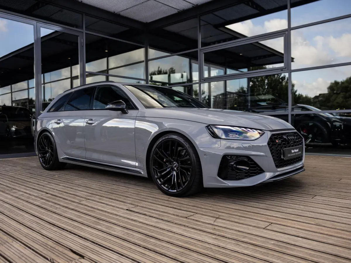 2.9 TFSI RS 4 quattro competition plus kuipstoelen | BANG & OLUFSEN | 280 KM/U | PANORAMA/SCHUIF-KANTEDAK | NARDOGRIJS | ADAPTIVE CRUISE CONTROL | CARBON INTERIEUR | KEYLESS ENTRY |