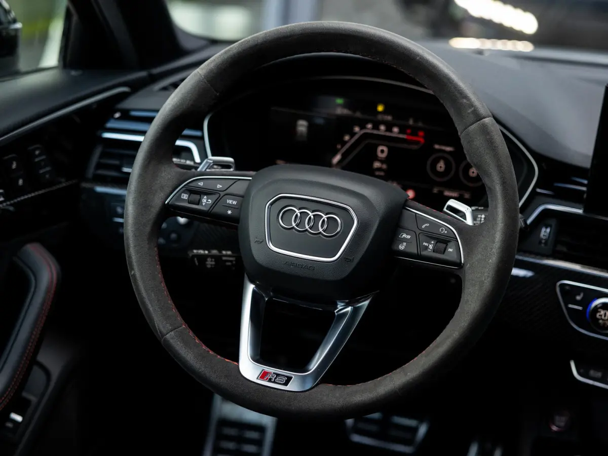 2.9 TFSI RS 4 quattro competition plus kuipstoelen | BANG & OLUFSEN | 280 KM/U | PANORAMA/SCHUIF-KANTEDAK | NARDOGRIJS | ADAPTIVE CRUISE CONTROL | CARBON INTERIEUR | KEYLESS ENTRY |