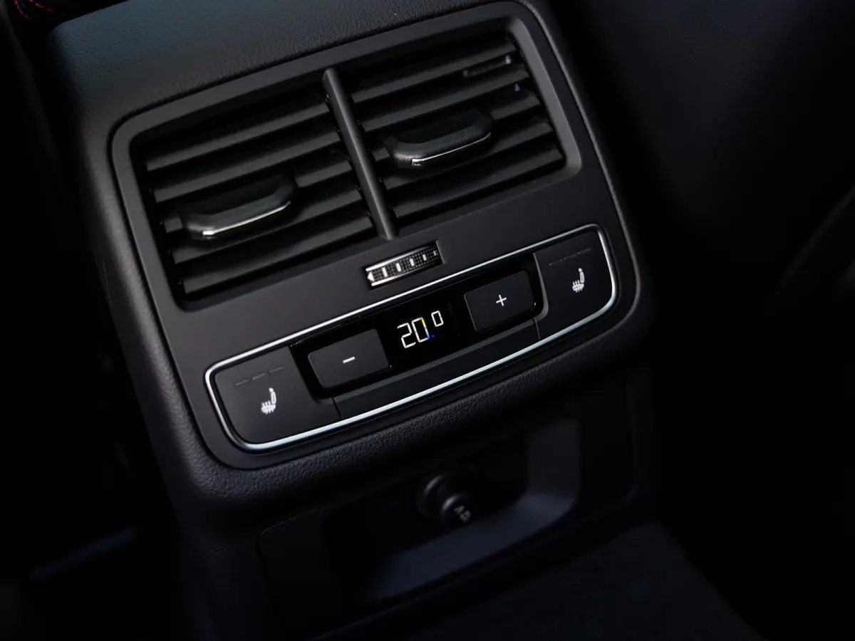 2.9 TFSI RS 4 quattro competition plus kuipstoelen | BANG & OLUFSEN | 280 KM/U | PANORAMA/SCHUIF-KANTEDAK | NARDOGRIJS | ADAPTIVE CRUISE CONTROL | CARBON INTERIEUR | KEYLESS ENTRY |