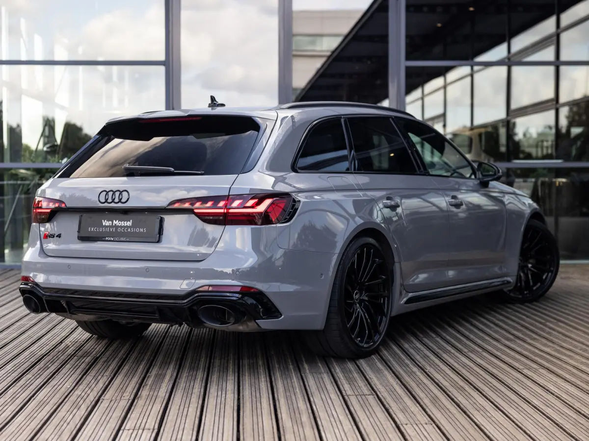 2.9 TFSI RS 4 quattro competition plus kuipstoelen | BANG & OLUFSEN | 280 KM/U | PANORAMA/SCHUIF-KANTEDAK | NARDOGRIJS | ADAPTIVE CRUISE CONTROL | CARBON INTERIEUR | KEYLESS ENTRY |