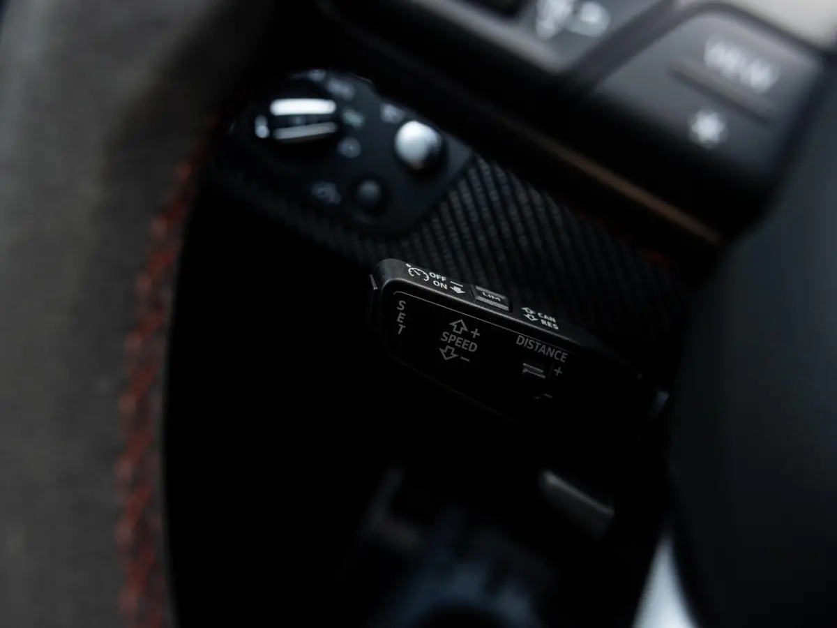 2.9 TFSI RS 4 quattro competition plus kuipstoelen | BANG & OLUFSEN | 280 KM/U | PANORAMA/SCHUIF-KANTEDAK | NARDOGRIJS | ADAPTIVE CRUISE CONTROL | CARBON INTERIEUR | KEYLESS ENTRY |