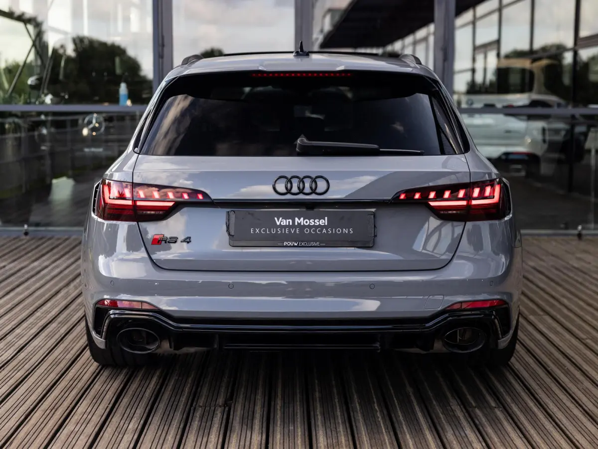 2.9 TFSI RS 4 quattro competition plus kuipstoelen | BANG & OLUFSEN | 280 KM/U | PANORAMA/SCHUIF-KANTEDAK | NARDOGRIJS | ADAPTIVE CRUISE CONTROL | CARBON INTERIEUR | KEYLESS ENTRY |