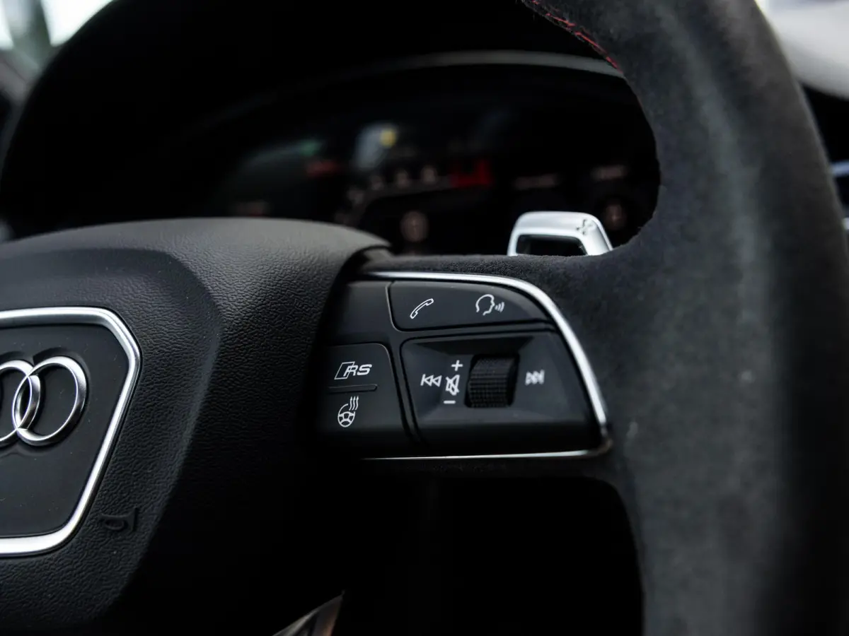 2.9 TFSI RS 4 quattro competition plus kuipstoelen | BANG & OLUFSEN | 280 KM/U | PANORAMA/SCHUIF-KANTEDAK | NARDOGRIJS | ADAPTIVE CRUISE CONTROL | CARBON INTERIEUR | KEYLESS ENTRY |
