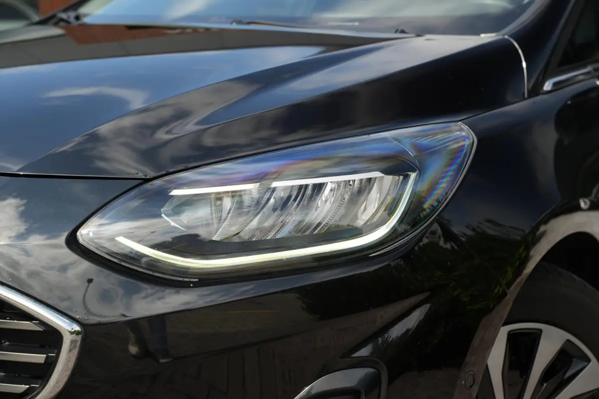 1.0 EcoBoost Hybrid Titanium