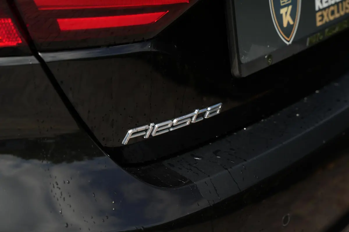 1.0 EcoBoost Hybrid Titanium