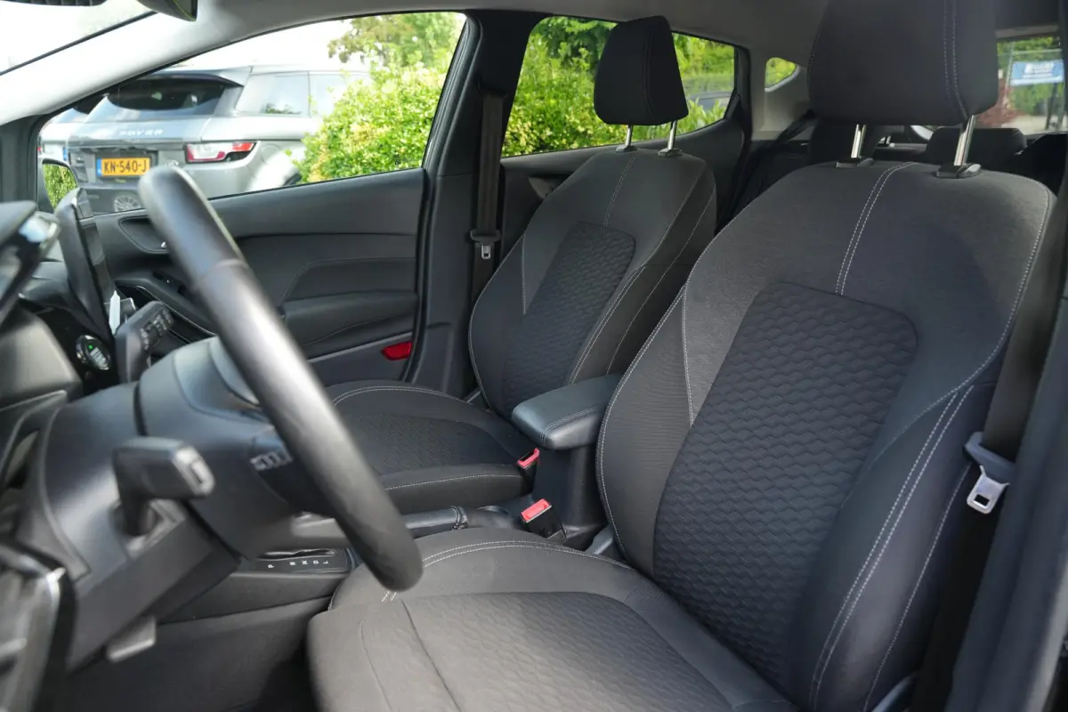 1.0 EcoBoost Hybrid Titanium