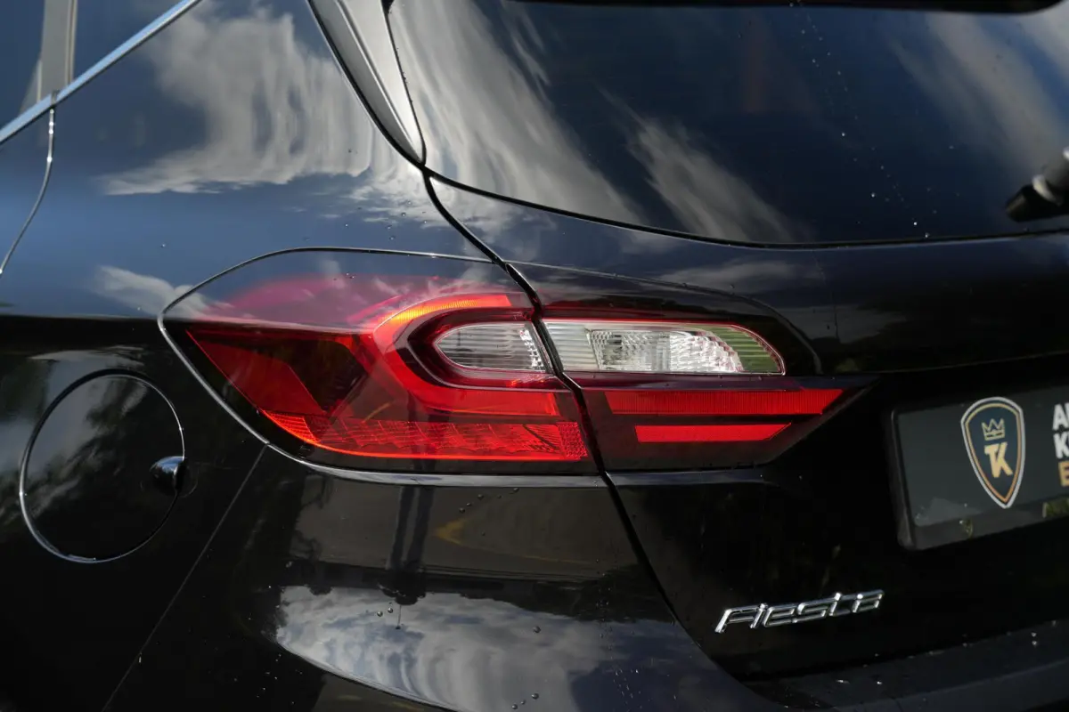 1.0 EcoBoost Hybrid Titanium