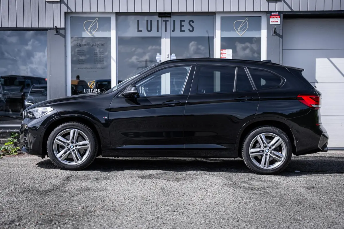 xDrive20i 192pk M-Sport Pano-dak|Camera|Elek-A.klep|Sportstoelen|Sfeerverlichting