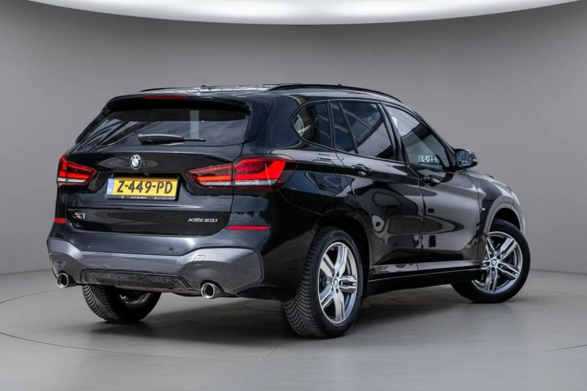 xDrive20i 192pk M-Sport Pano-dak|Camera|Elek-A.klep|Sportstoelen|Sfeerverlichting