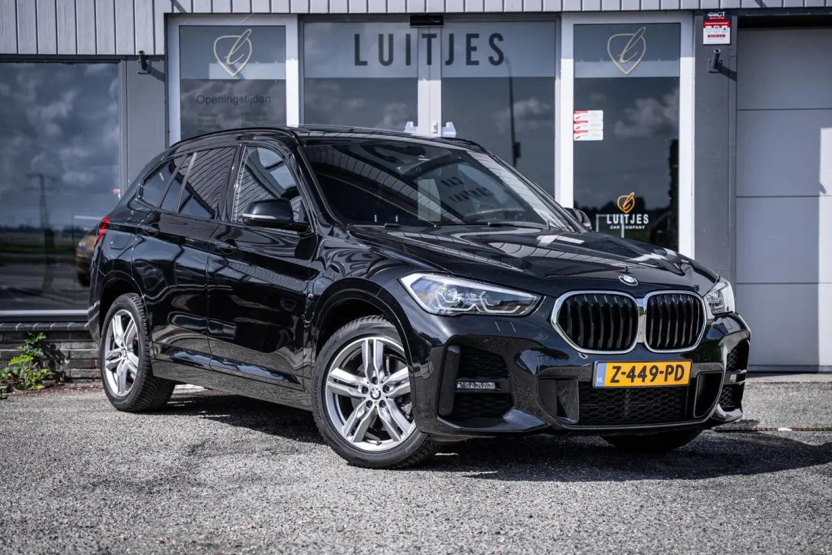 xDrive20i 192pk M-Sport Pano-dak|Camera|Elek-A.klep|Sportstoelen|Sfeerverlichting