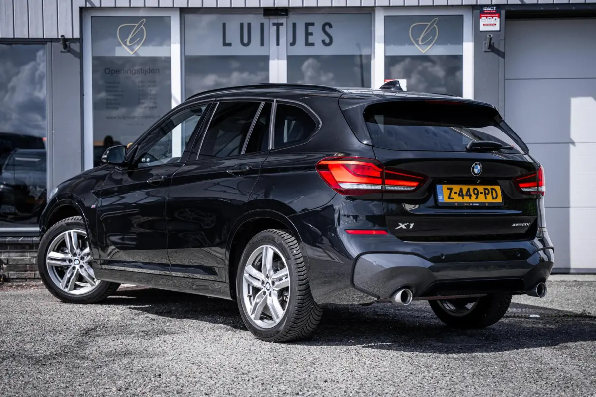 xDrive20i 192pk M-Sport Pano-dak|Camera|Elek-A.klep|Sportstoelen|Sfeerverlichting