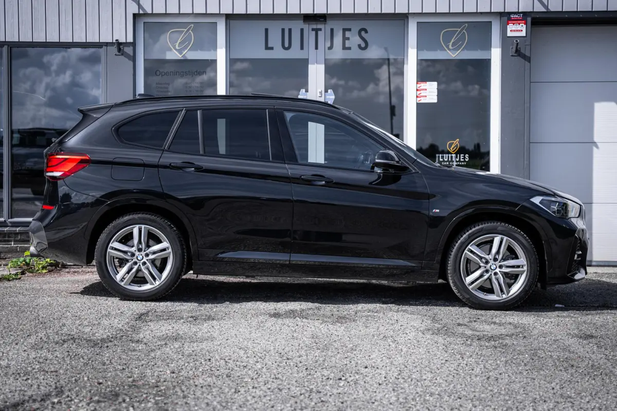 xDrive20i 192pk M-Sport Pano-dak|Camera|Elek-A.klep|Sportstoelen|Sfeerverlichting