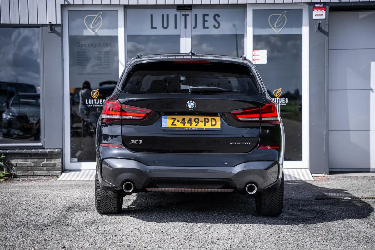 xDrive20i 192pk M-Sport Pano-dak|Camera|Elek-A.klep|Sportstoelen|Sfeerverlichting
