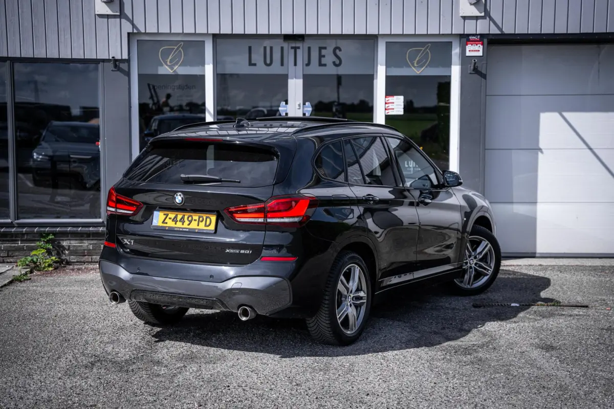xDrive20i 192pk M-Sport Pano-dak|Camera|Elek-A.klep|Sportstoelen|Sfeerverlichting