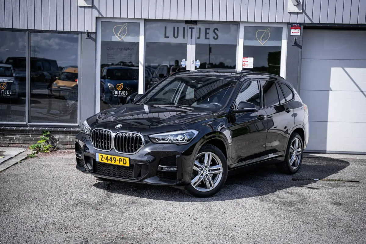 xDrive20i 192pk M-Sport Pano-dak|Camera|Elek-A.klep|Sportstoelen|Sfeerverlichting