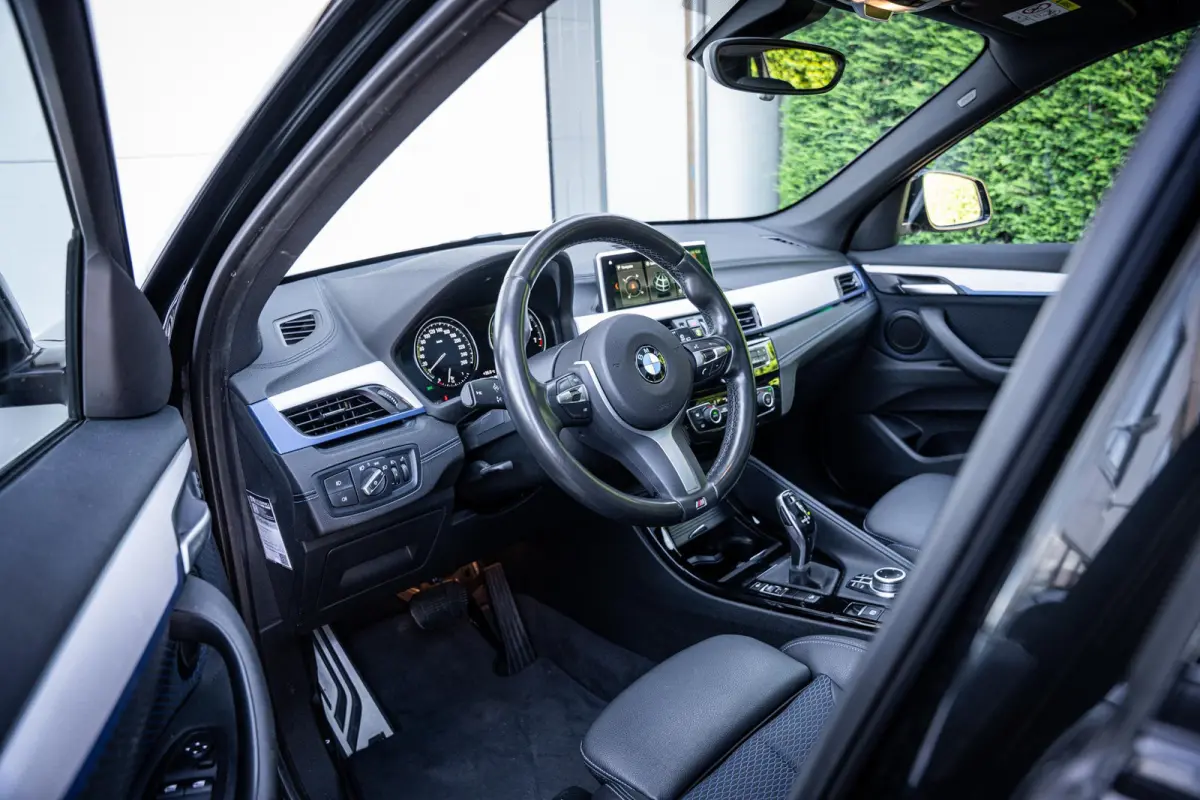 xDrive20i 192pk M-Sport Pano-dak|Camera|Elek-A.klep|Sportstoelen|Sfeerverlichting