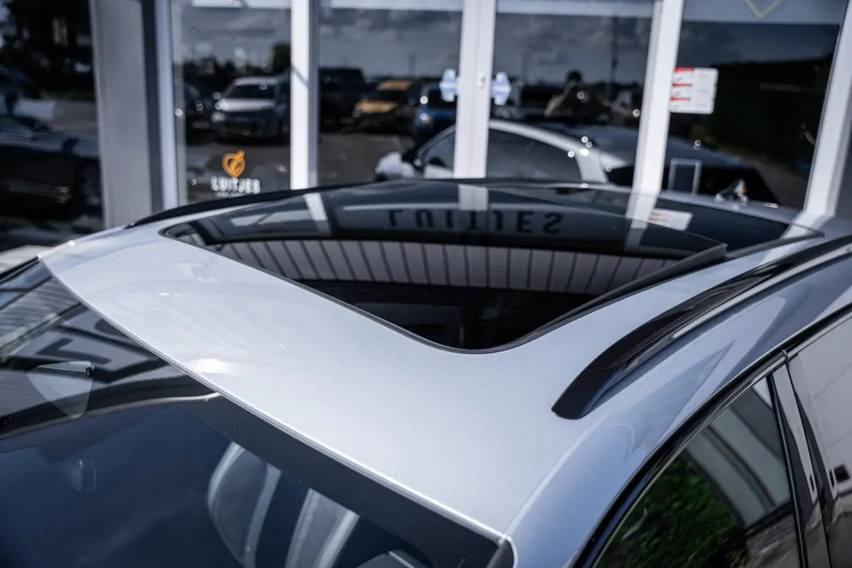 1.5 eHybrid R-Line Black-Style Org.NL|Pano|Massage|Elek-trekhaak|Winterpack|Camera|1e-eig.|Fabrieksgarantie