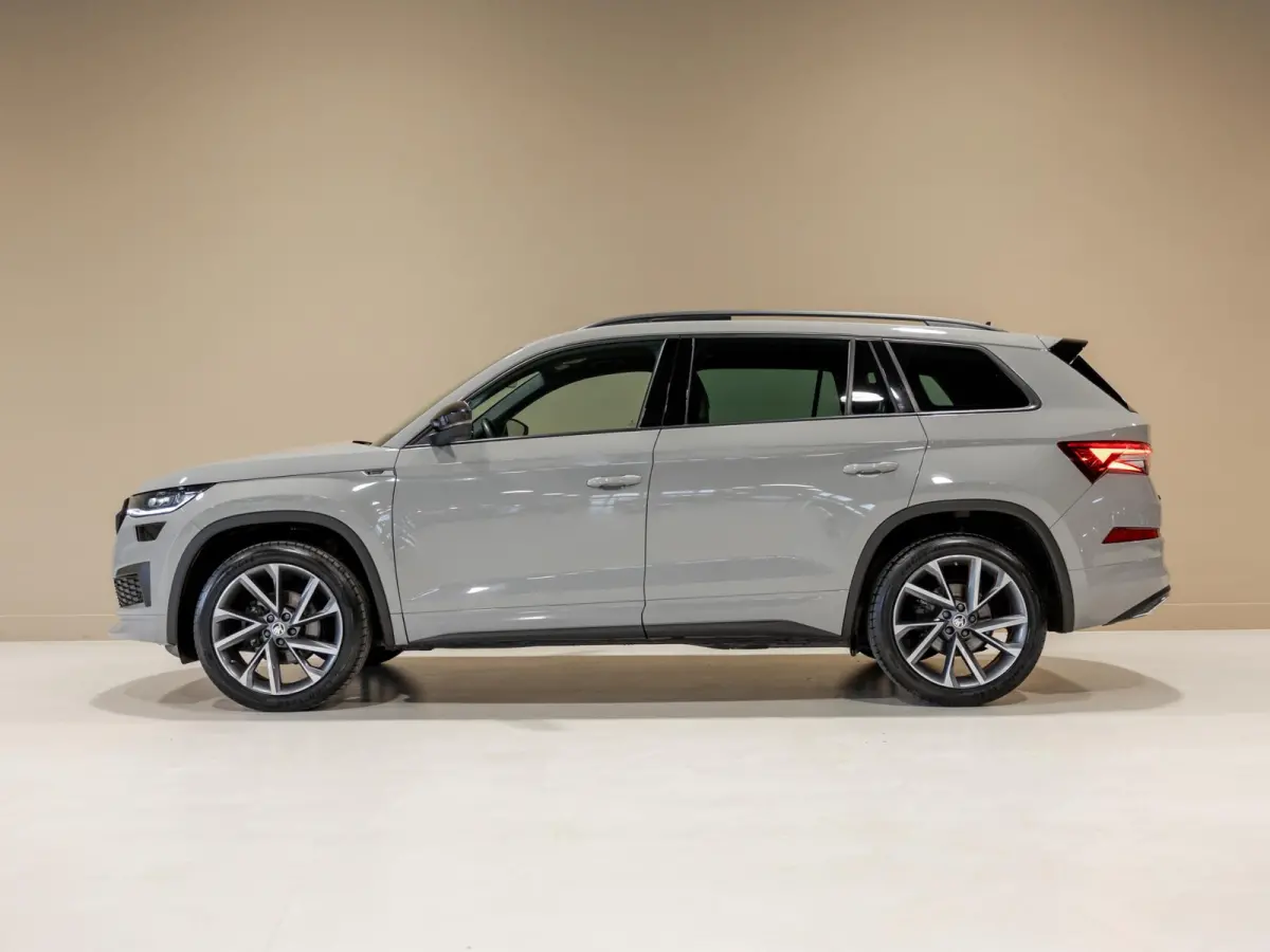 1.5 TSI Sportline Business / 150pk / Trekhaak / Panorama dak / Achteruitrij camera /