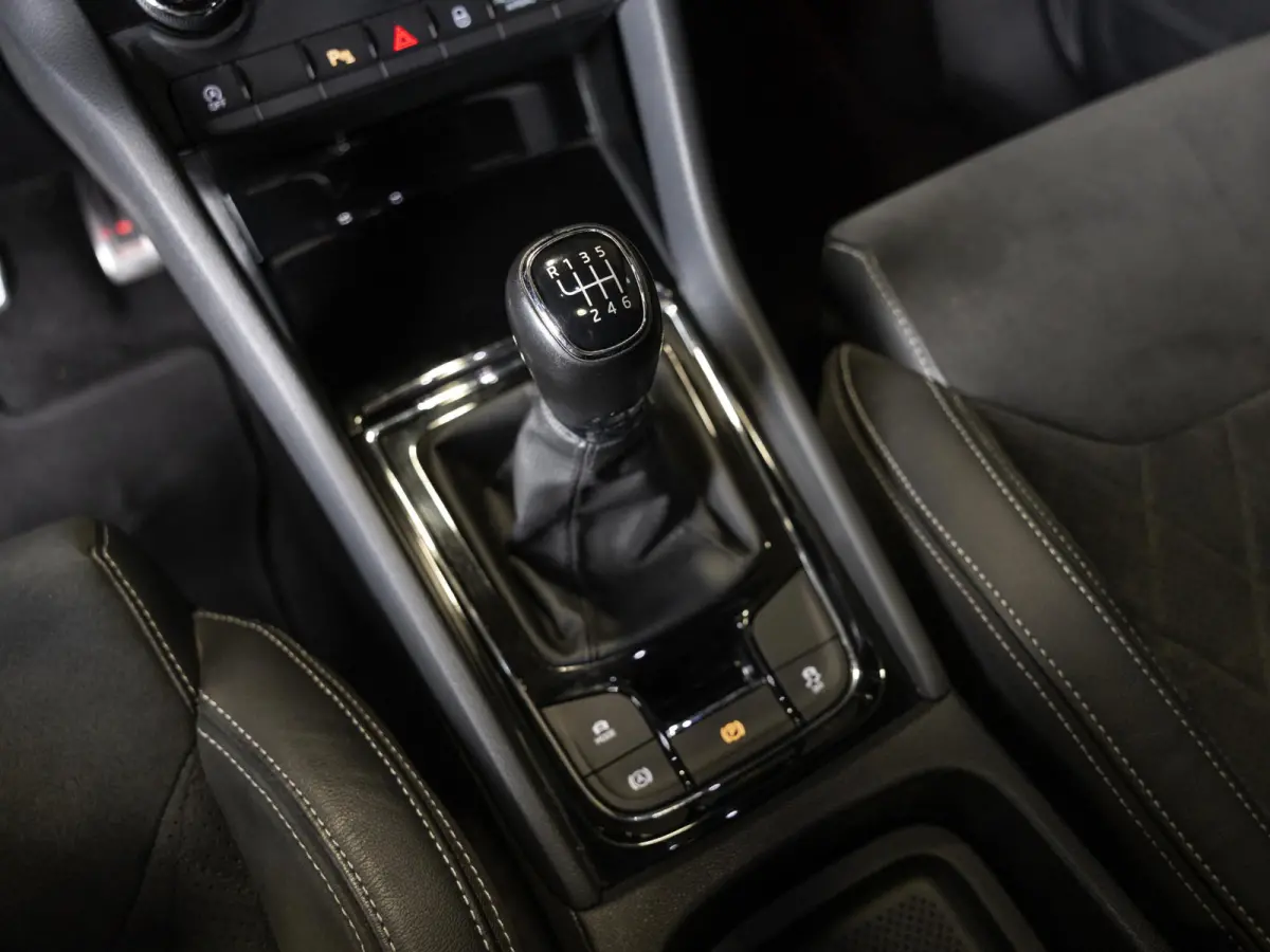 1.5 TSI Sportline Business / 150pk / Trekhaak / Panorama dak / Achteruitrij camera /