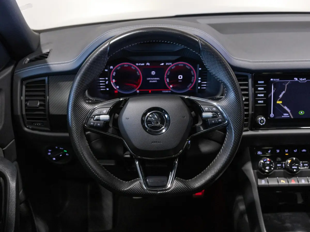 1.5 TSI Sportline Business / 150pk / Trekhaak / Panorama dak / Achteruitrij camera /