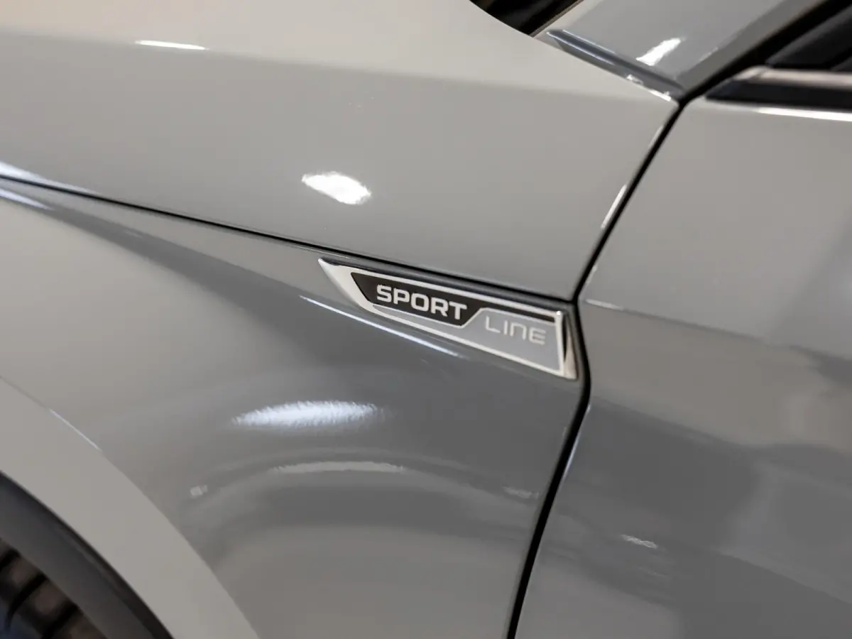 1.5 TSI Sportline Business / 150pk / Trekhaak / Panorama dak / Achteruitrij camera /