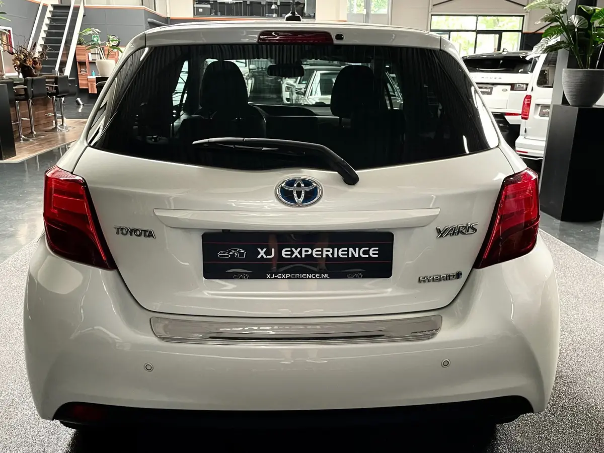 1.5 Hybrid Dynamic Bi-Tone Cruise ,Stoel verw, Navigatie & Camera