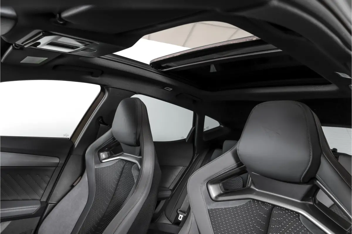 1.5 TSI e-Hybrid 272 PK VZ Extreme | Bronze Matt | S/K-Panodak | Sennheiser | Elek. stoelen | Matrix LED | Adapt. Cruise | Stoel-+stuurverw. | Camera | NAV+App. Connect | Elek. Klep | LM 19"