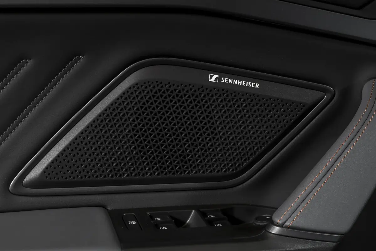 1.5 TSI e-Hybrid 272 PK VZ Extreme | Bronze Matt | S/K-Panodak | Sennheiser | Elek. stoelen | Matrix LED | Adapt. Cruise | Stoel-+stuurverw. | Camera | NAV+App. Connect | Elek. Klep | LM 19"