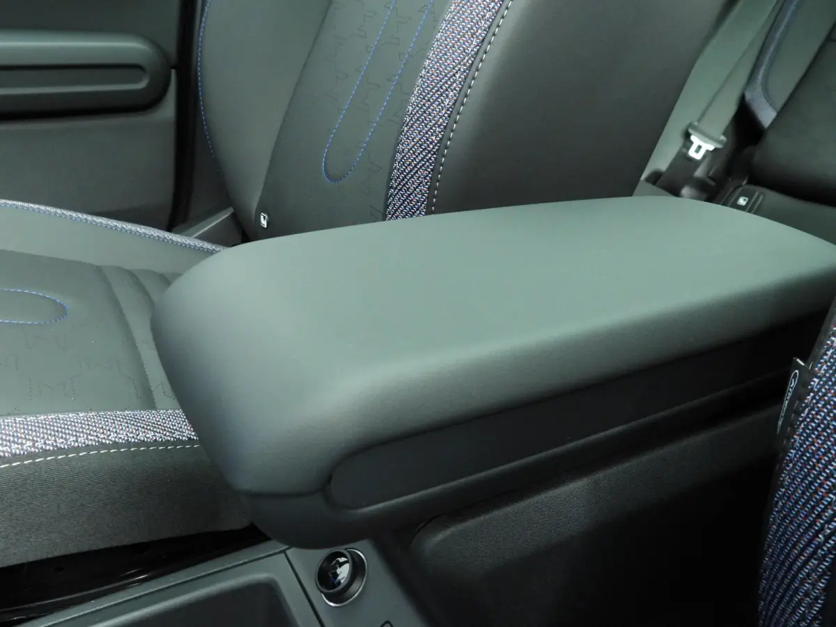 1.5 C Classic Trim | Pakket S | Stuurwielrand verwarmd | Panoramadak | Head-Up | Trekhaak |