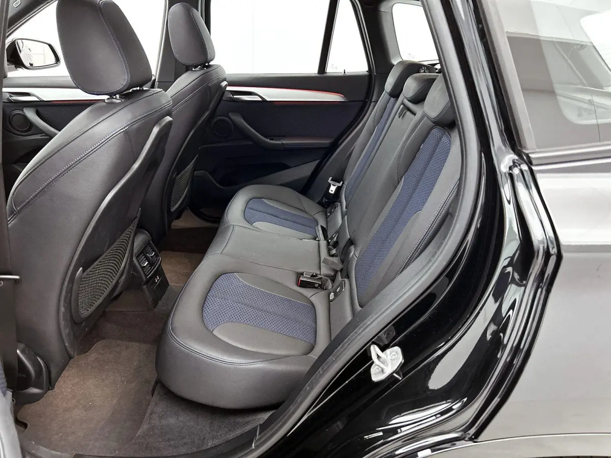 sDrive18i Executive Edition | M-SPORT | PANORAMADAK | STOELVERWARMING | ELEKTRISCHE KOFFERKLEP | HEAD UP | CRUISE CONTROL | CLIMATE CONTROL |