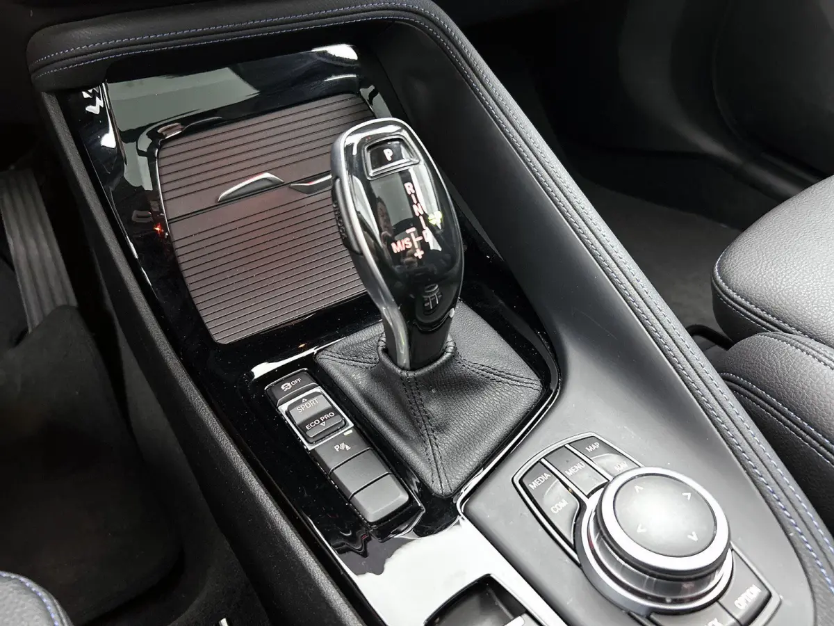sDrive18i Executive Edition | M-SPORT | PANORAMADAK | STOELVERWARMING | ELEKTRISCHE KOFFERKLEP | HEAD UP | CRUISE CONTROL | CLIMATE CONTROL |