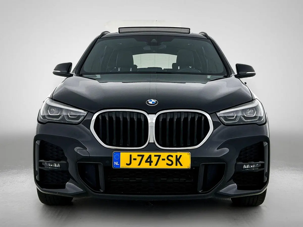 sDrive18i Executive Edition | M-SPORT | PANORAMADAK | STOELVERWARMING | ELEKTRISCHE KOFFERKLEP | HEAD UP | CRUISE CONTROL | CLIMATE CONTROL |
